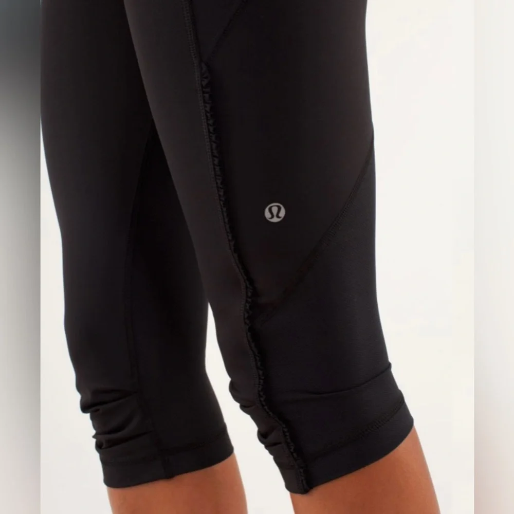 Lululemon Runnin’ With My Homies Crop Legging